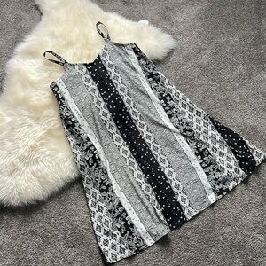 Motherhood Maternity flowy dress